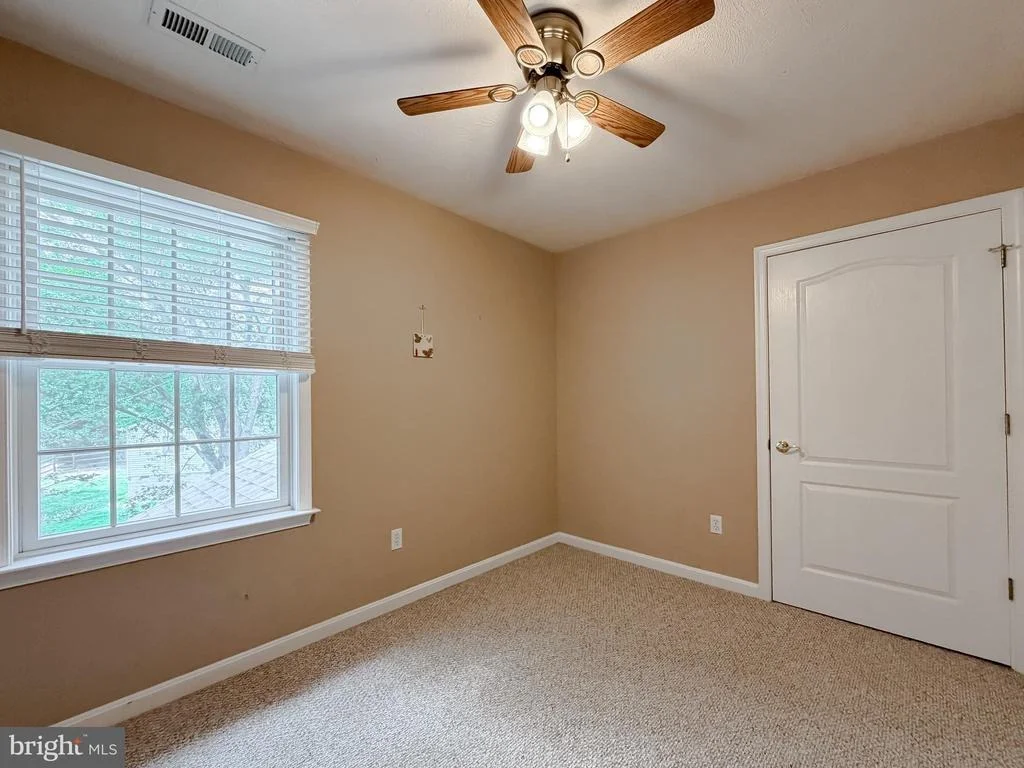 Photo of 40777 CENTER 40 CIRCLE