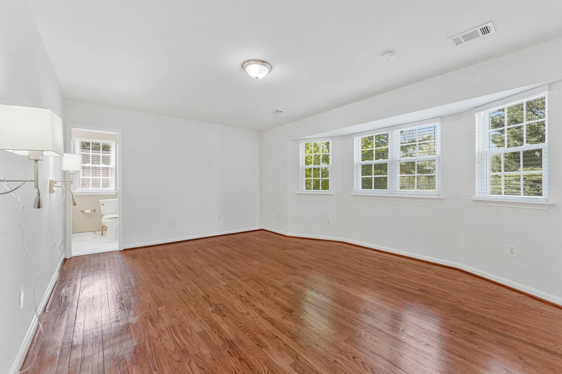 Photo of 3683 BLENHEIM BOULEVARD