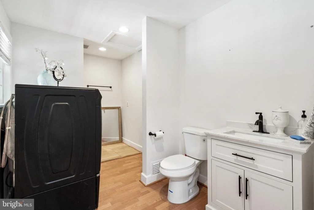 Photo of 10418 ADEL ROAD