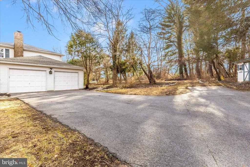 Photo of 5815 MEADOW DRIVE