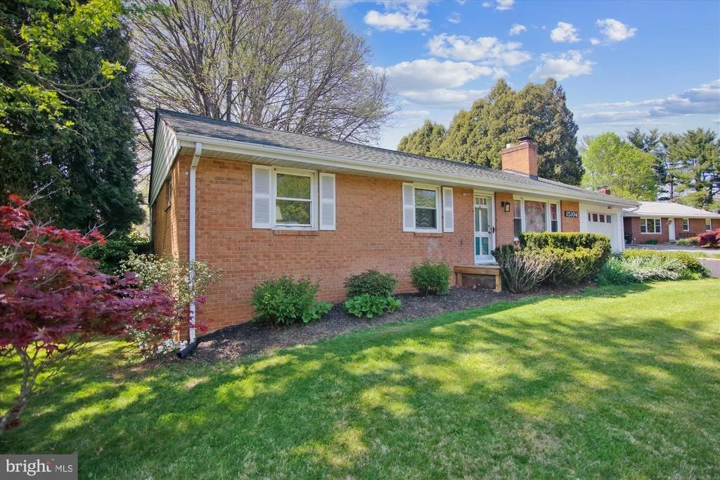 Photo of 15104 TIMBERLAKE DRIVE