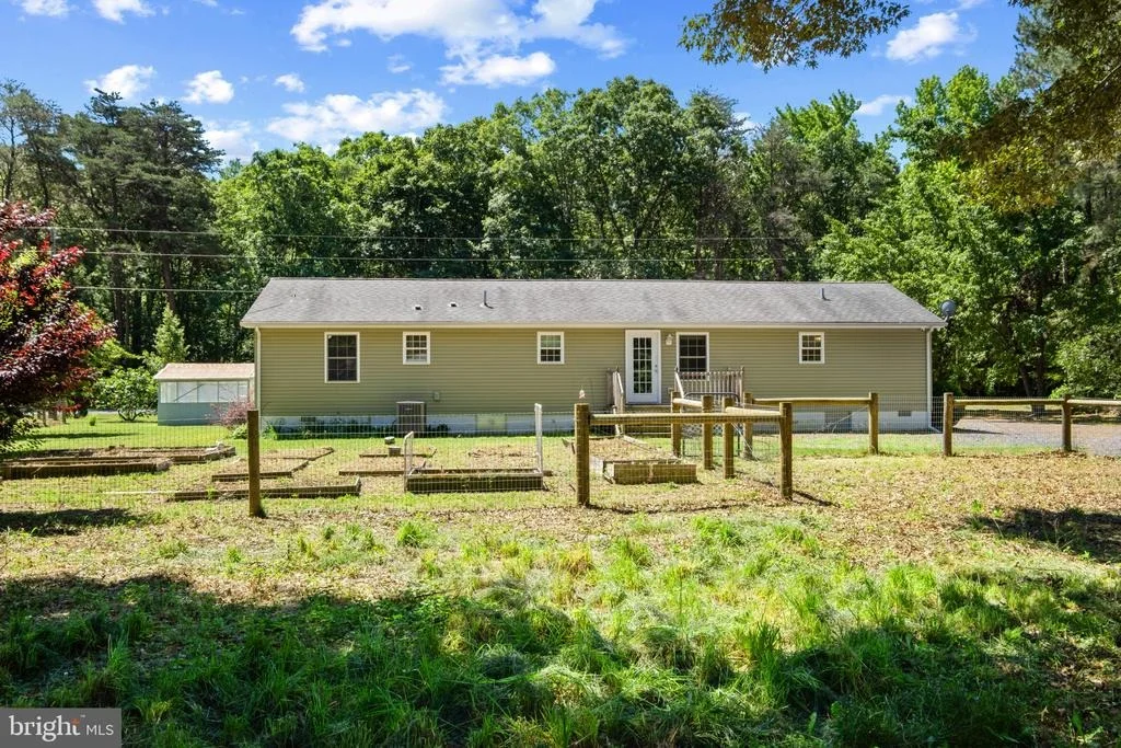 Photo of 23116 GILPIN POINT ROAD