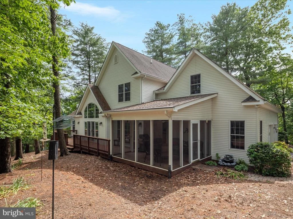 Photo of 228 SUNSET CIRCLE