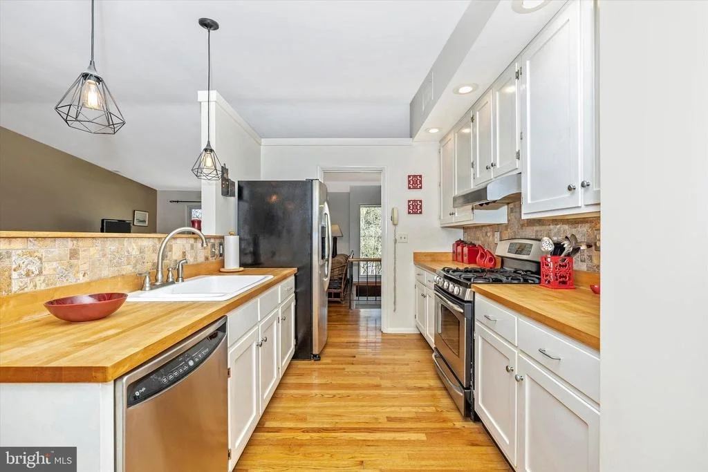 Photo of 8623 PINECLIFF DRIVE