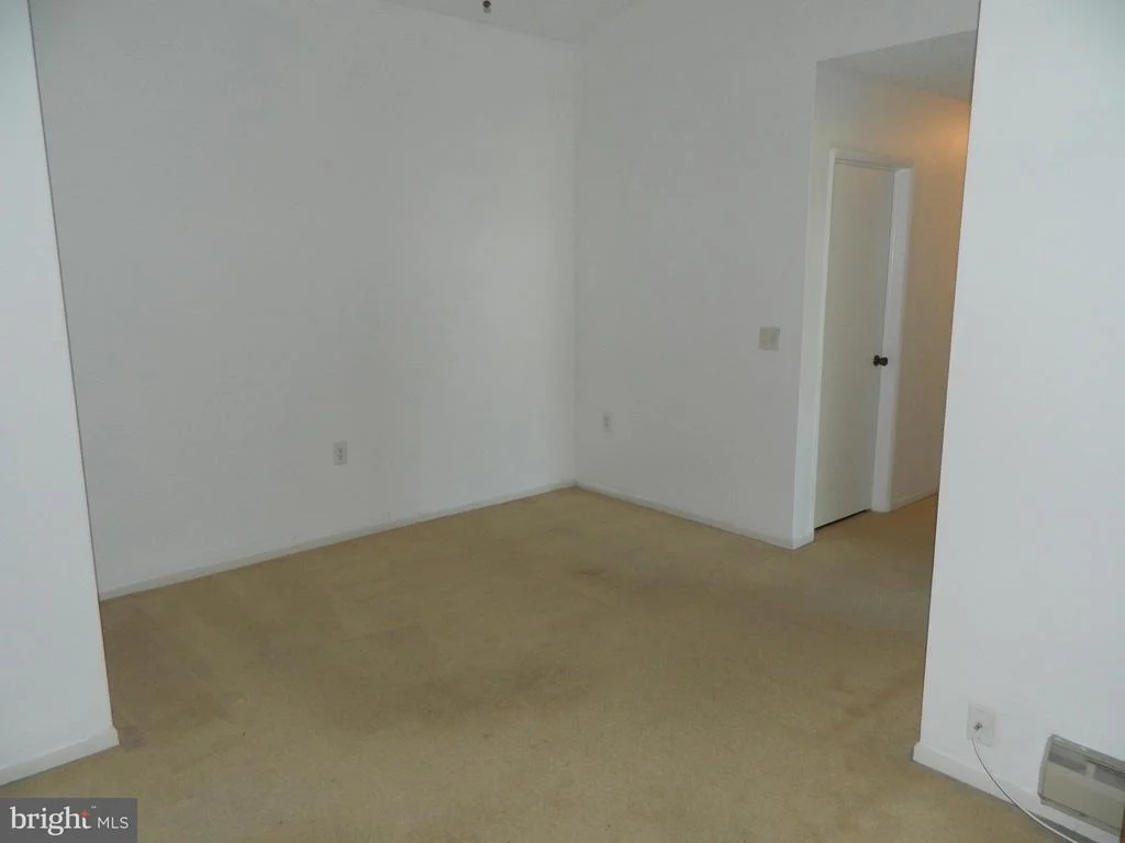 Photo of Unit 873C at 15311 PINE ORCHARD DRIVE