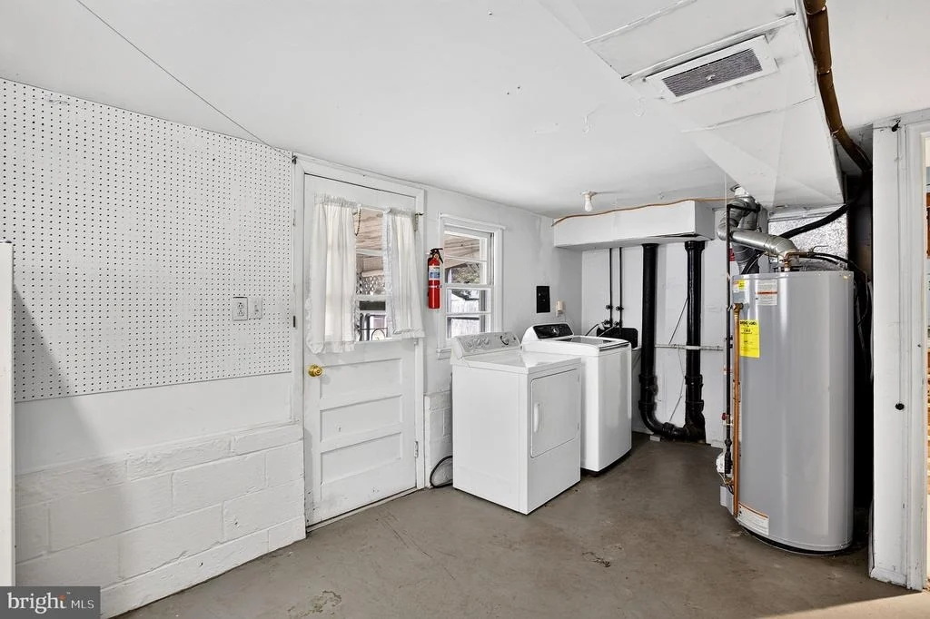Photo of 6 WICKFORD AVENUE