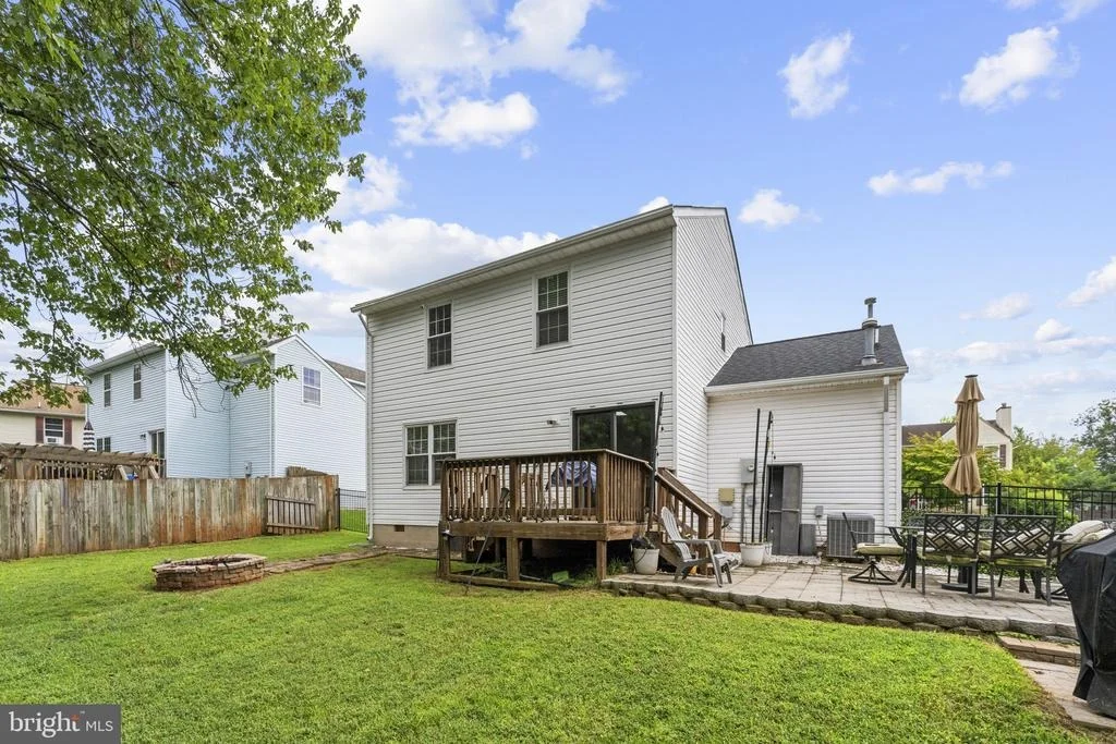 Photo of 1421 N THOMAS WAY
