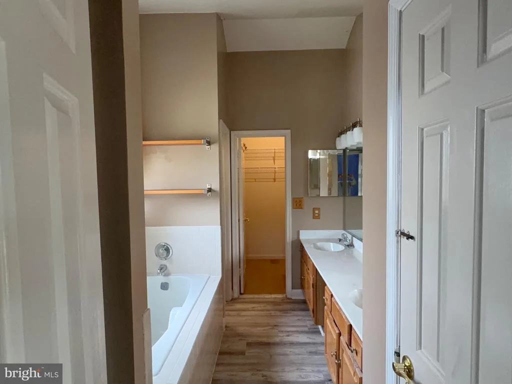Photo of 9348 CREEKVIEW DRIVE
