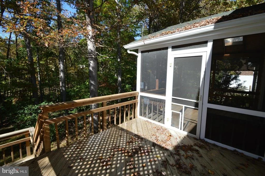 Photo of 8014 DIVING CLIFF LANE