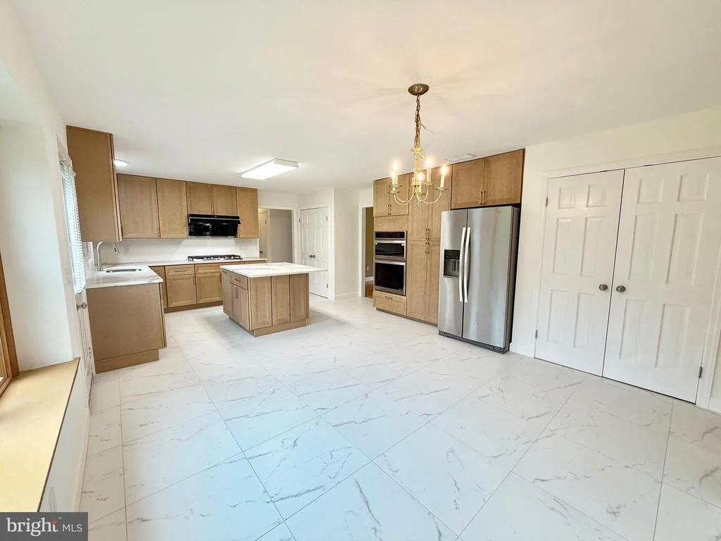 Photo of 8 EVANS DRIVE