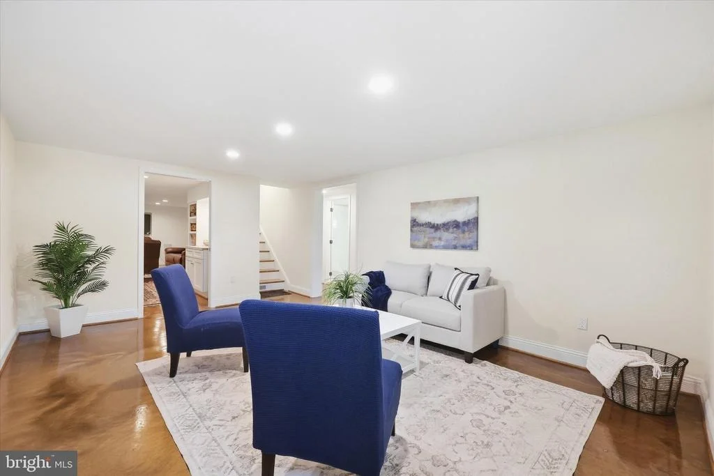 Photo of 403 W WILSON BOULEVARD