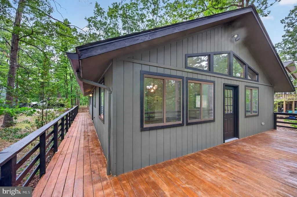 Photo of 213 MORRIE DRIVE