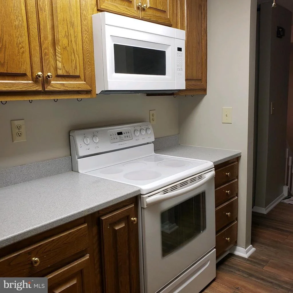 Photo of 8299 WOLD DEN COURT