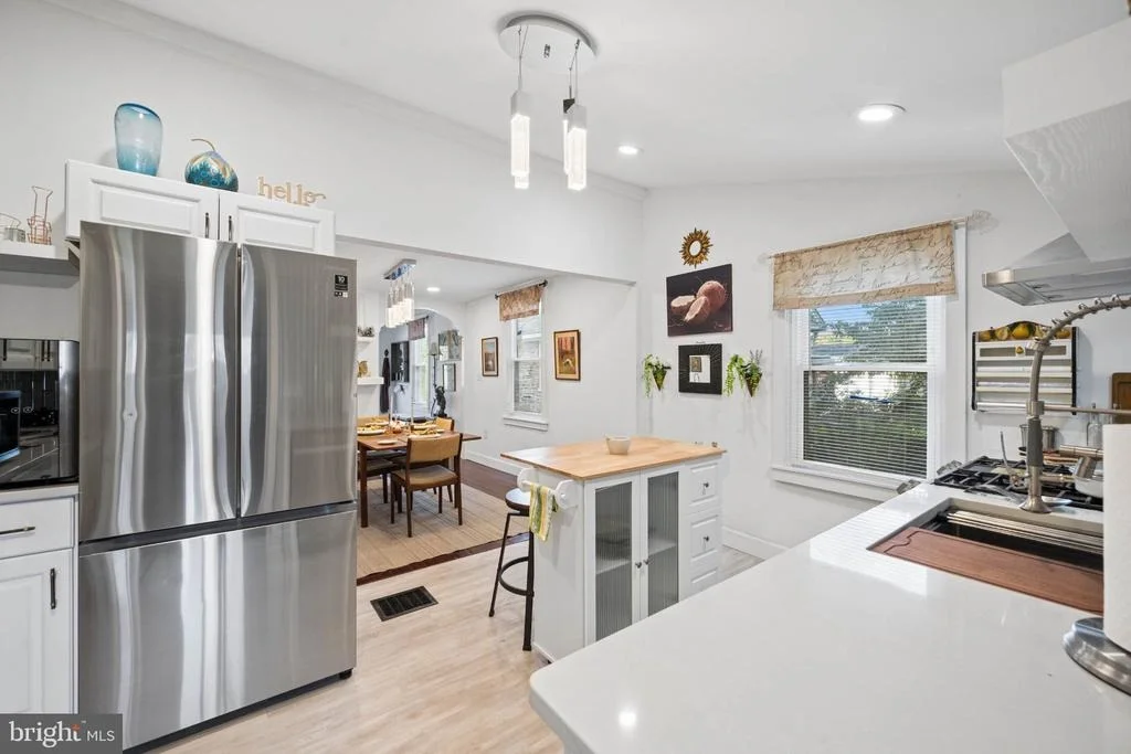 Photo of 3355 FALLS ROAD