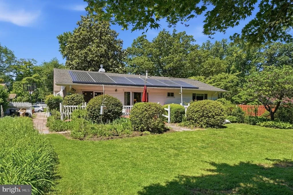 Photo of 12615 EASTBOURNE DRIVE