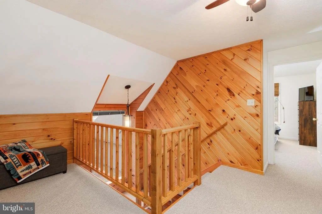 Photo of 925 PINE TREE POINT ROAD