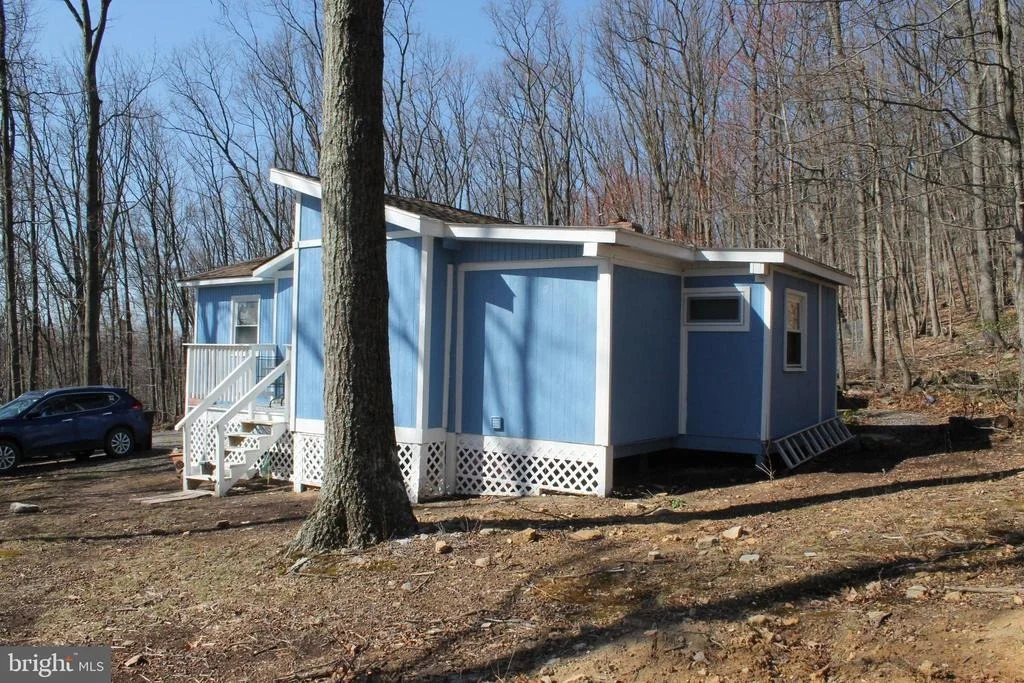 Photo of 288 FOX RUN LANE