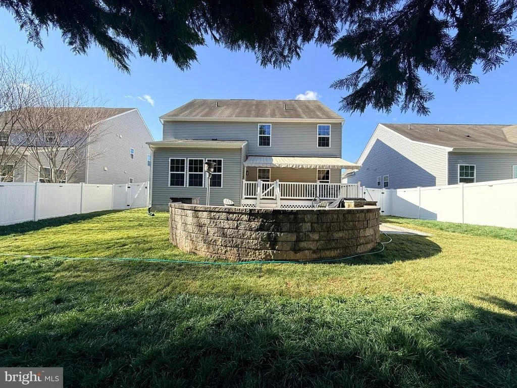 Photo of 744 FALCON LANE