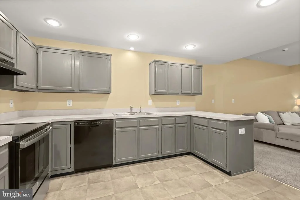 Photo of 4175 THOMAS DRIVE