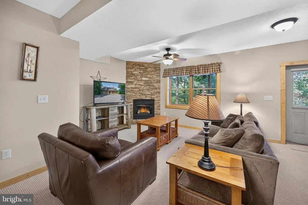 Photo of 14 VICKIE WAY