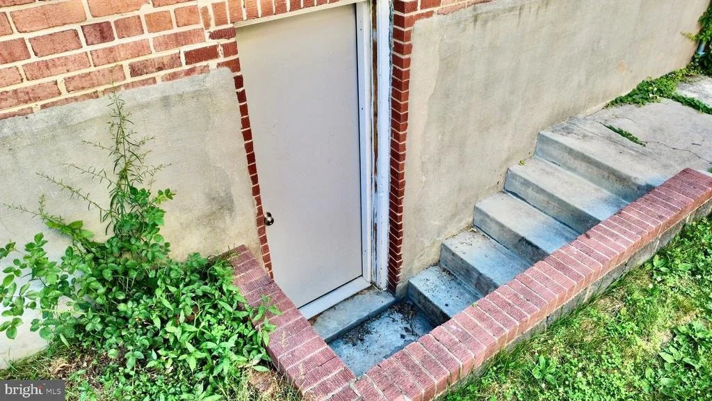 Photo of 6212 CARTERS LANE