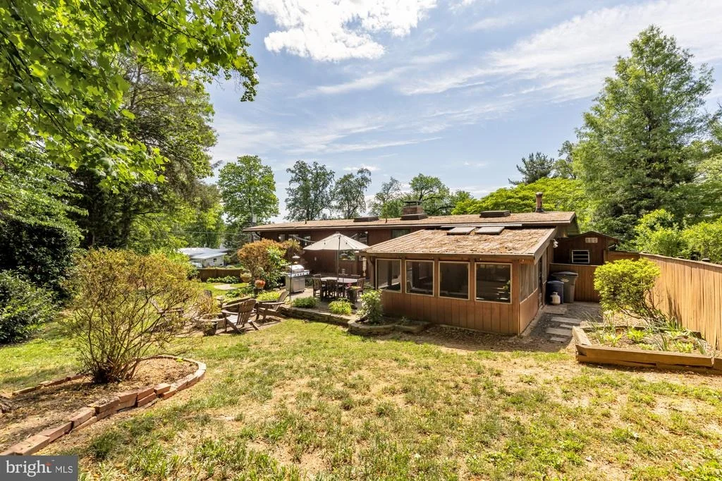 Photo of 3018 PINE SPRING ROAD