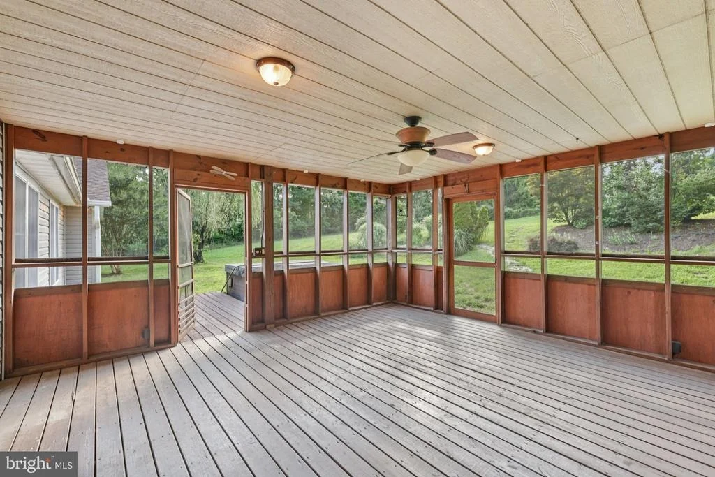 Photo of 7584 CARLIN ROAD