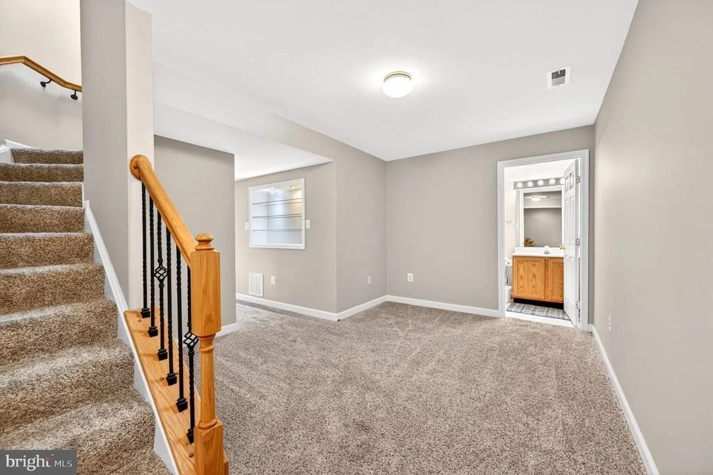 Photo of 8 N POINTE TERRACE