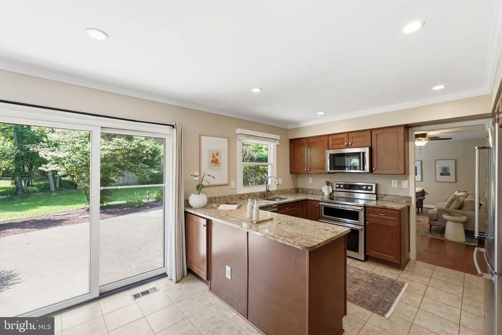 Photo of 14005 BETHPAGE LANE