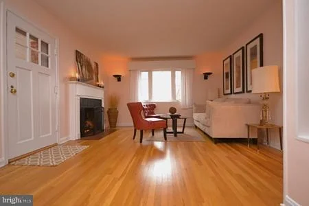 Photo of 804 COMMONWEALTH AVENUE