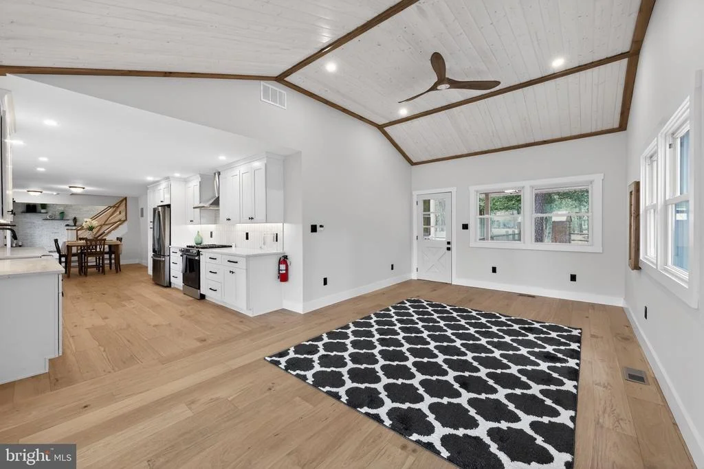 Photo of 113 W CENTENNIAL DRIVE