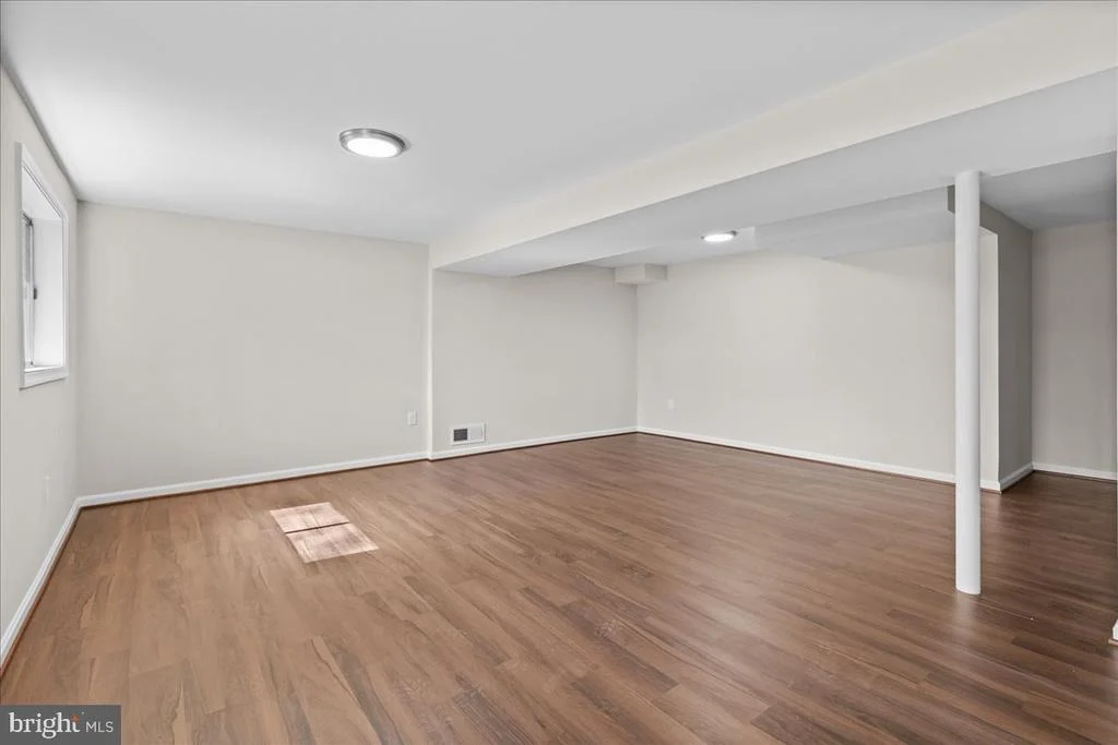 Photo of 5517 SOUTHAMPTON DRIVE