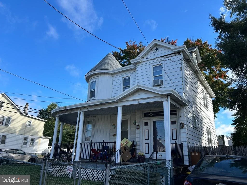 Photo of 102 MARSHALL AVENUE