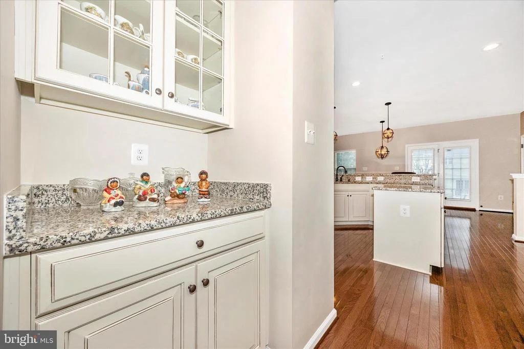 Photo of 4700 PULLER DRIVE