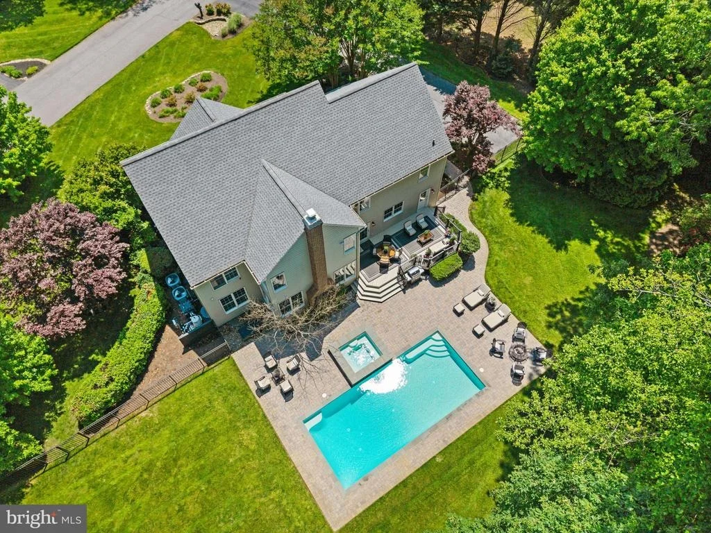 Photo of 2012 PENDERBROOKE DRIVE