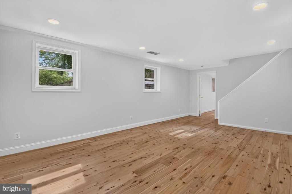 Photo of 6309 KENHOWE DRIVE