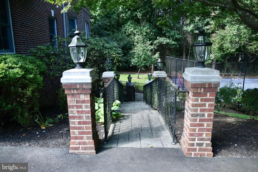 Photo of 6403 BURKE WOODS DRIVE