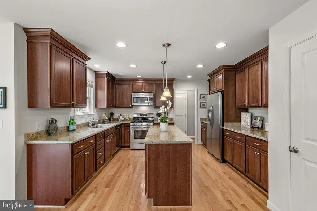 Photo of 305 GENESIS WAY
