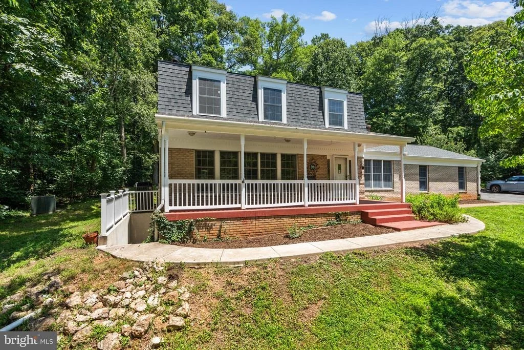 Photo of 10418 ADEL ROAD