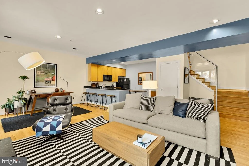 Photo of Unit 3 at 2363 CHAMPLAIN STREET NW