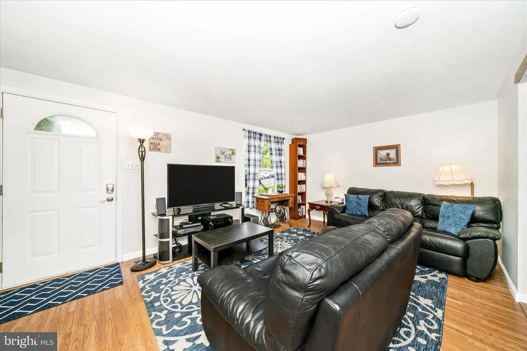 Photo of 212 WINTERGREEN LANE