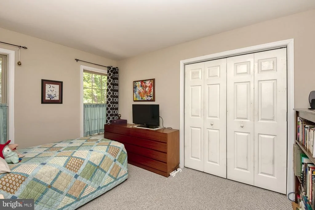 Photo of 23523 HOLLY CIRCLE