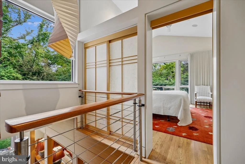 Photo of 1212 WOODSIDE PARKWAY