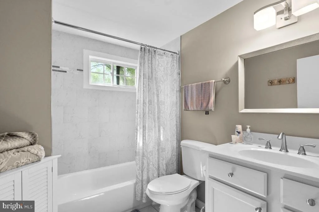 Photo of 14028 BREEZE HILL LANE