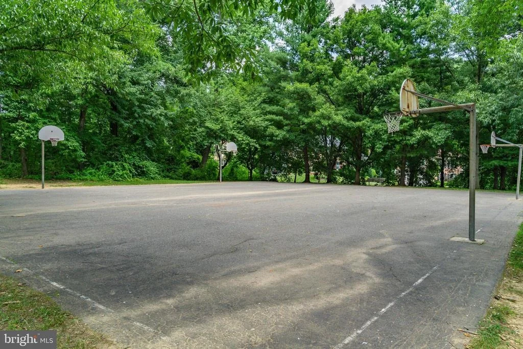 Photo of 15304 WATERGATE ROAD
