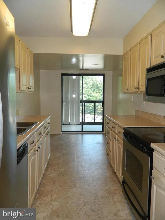 Photo of Unit 4521 at 15100 INTERLACHEN DRIVE