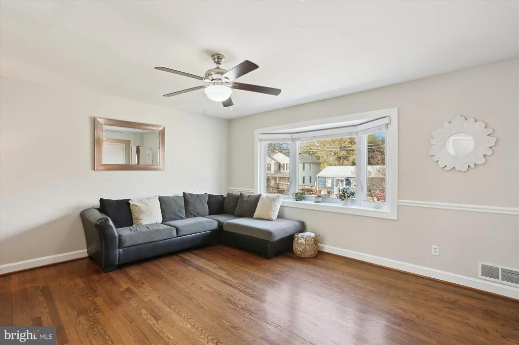 Photo of 707 HOLLYWOOD AVENUE