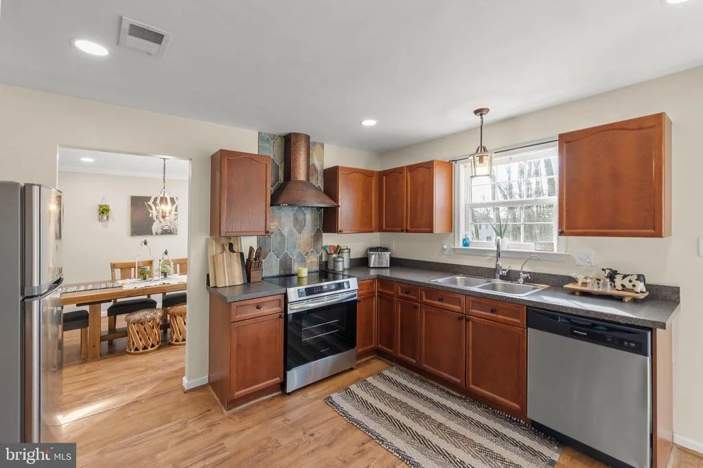 Photo of 1105 HENRY DRIVE