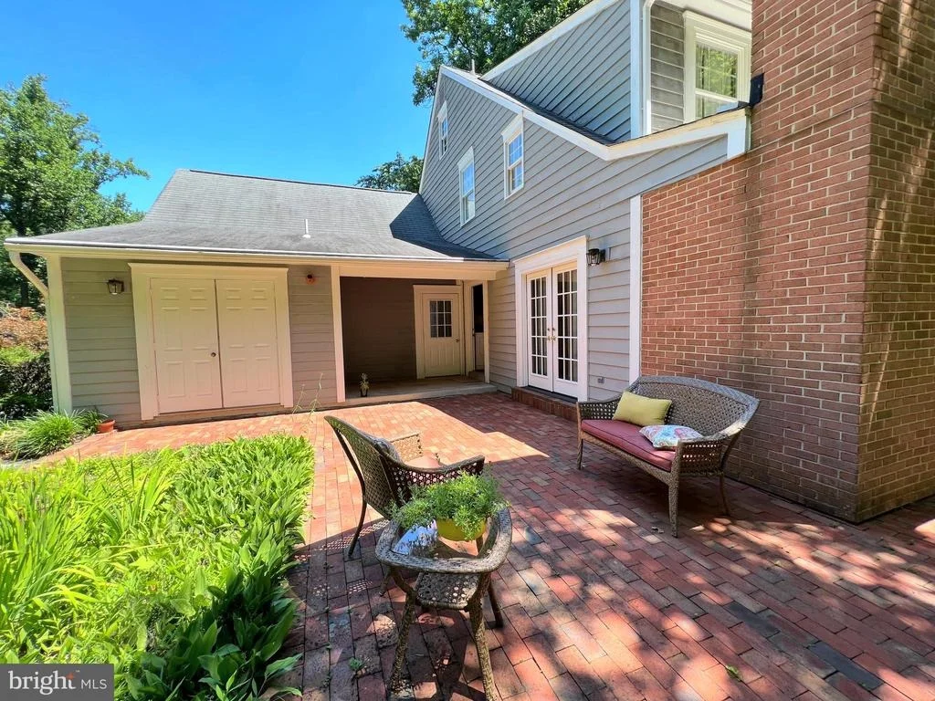 Photo of 6 REDGATE COURT