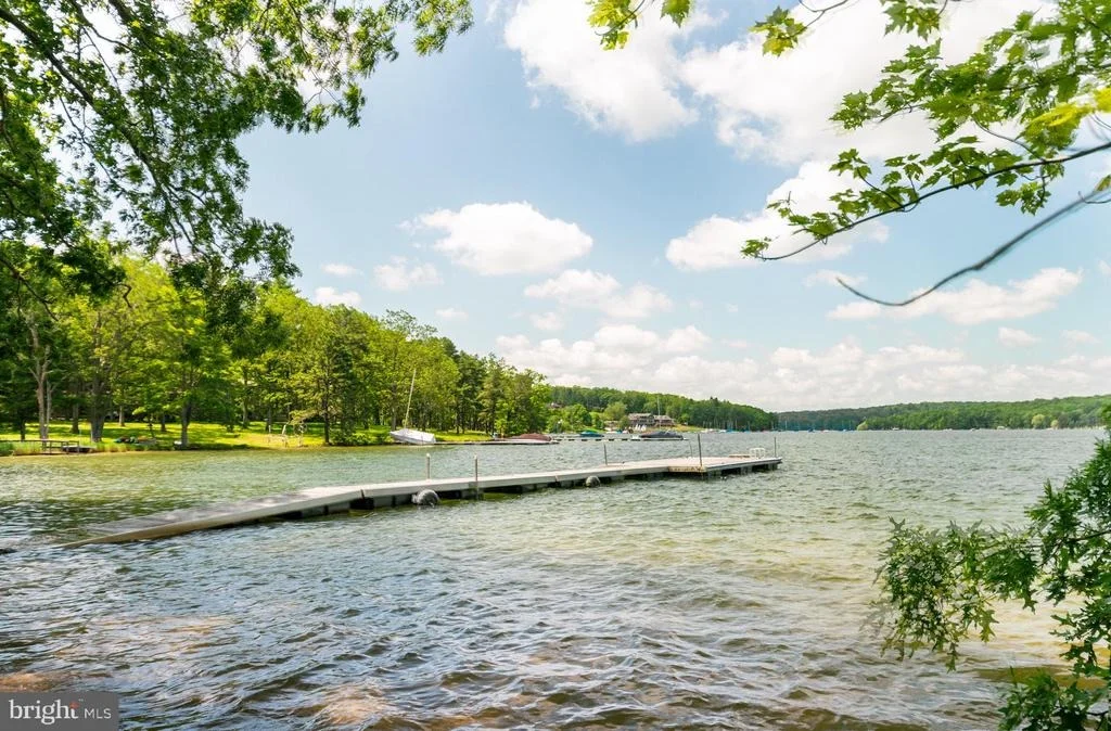 Photo of 2895 TURKEY NECK ROAD